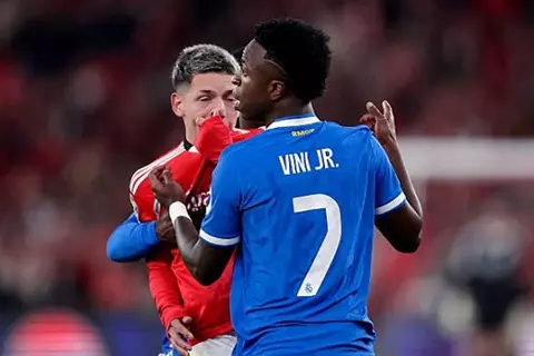 بيان رسمي.. بنفيكا ينفي قيام بريستياني بإهانة عنصرية ضد فينيسيوس